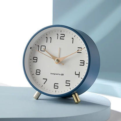 Scandinavian Silent Table Clock Modern Metal Desk Clock Battery Operated