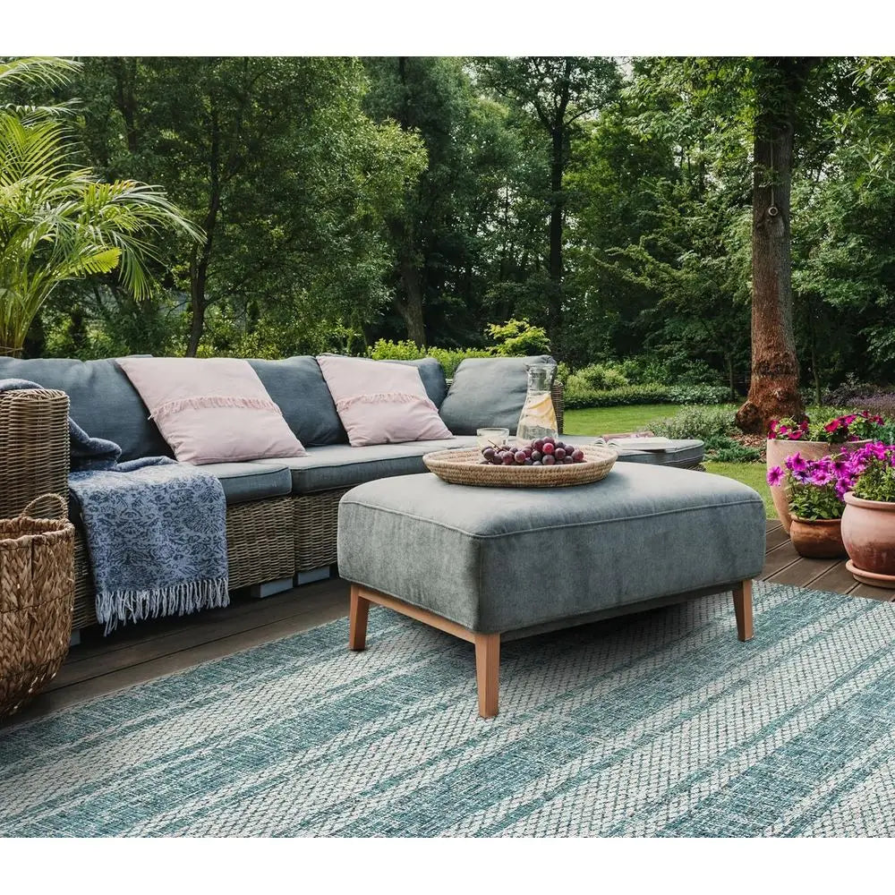Indoor Outdoor Geometric Area Rug, 9' x 12'